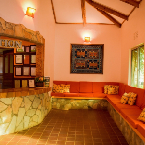 Rezeption mit Sitzgelegenheit