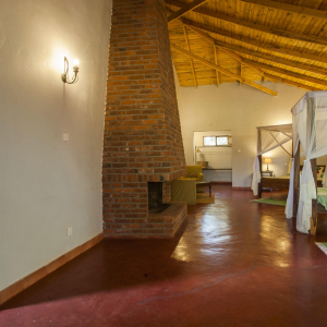 Wohnbereich mit Kamin