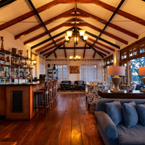 Ngorongoro-Lions-Paw Lounge und Bar