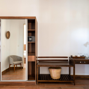 Schrank & Schreibtisch