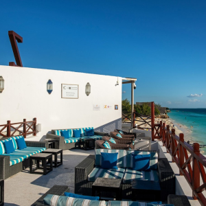 Sitzmöglichkeiten auf der Terrasse