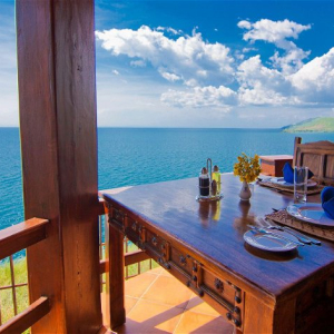 Kigoma Suite gedeckter Tisch