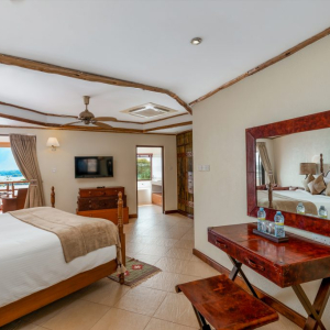 Signature Room Bedroom