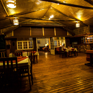 Speisebereich und Bar