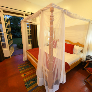 Doppelbett mit Moskitonetze