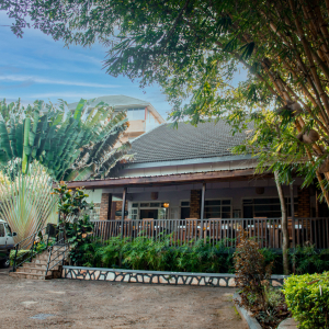 Eingang Hauptgebäude