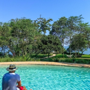 Pool und Gartenanlage