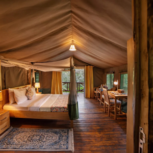 Double Cottage Bett und Wohnbereich