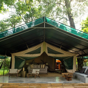 Zeltzugang von Außen