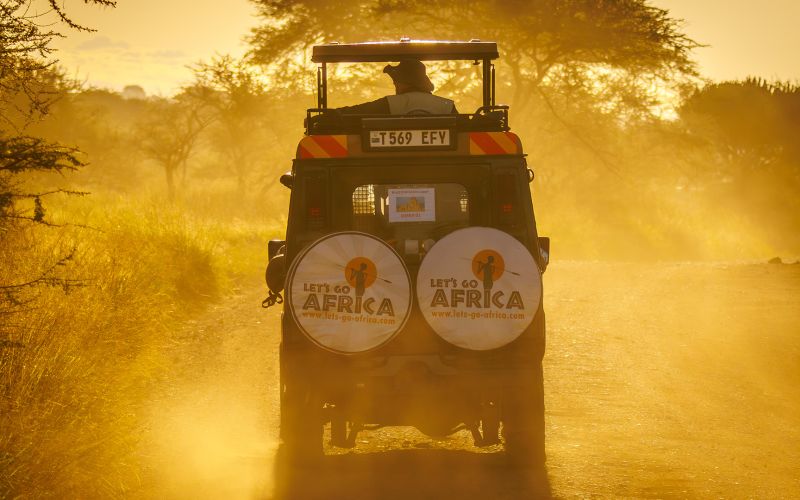 Safari Jeep Let's Go Africa - Foto: Martin Buschmann